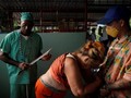 FOTO: Operasi Ekstrem Goliat dengan Parang 45 cm