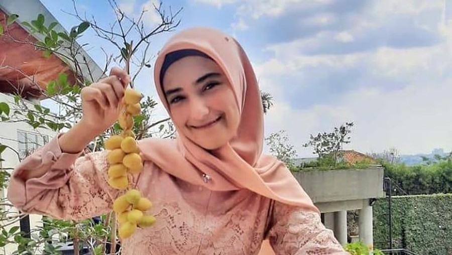 Sebelum Melahirkan, Nadya Mustika Rahayu Rutin Makan Kurma Muda Sebelum Melahirkan, Nadya Mustika Rahayu Rutin Makan Kurma Muda