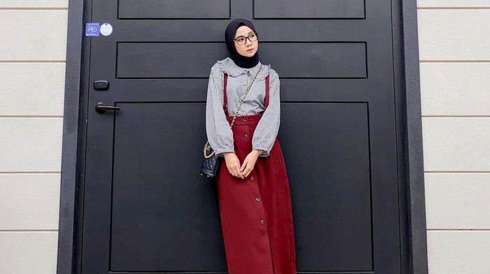 5 Ide Outfit Hijab Santai dan Kece untuk Ngabuburit Bareng Teman