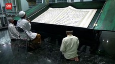 VIDEO: Tradisi Tadarusan Dengan Al Quran Raksasa