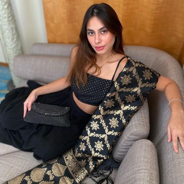 5 Artis Wanita yang Malas Pakai Bra