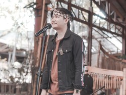 Lirik Lagu Sekecewa Itu - Angga Candra