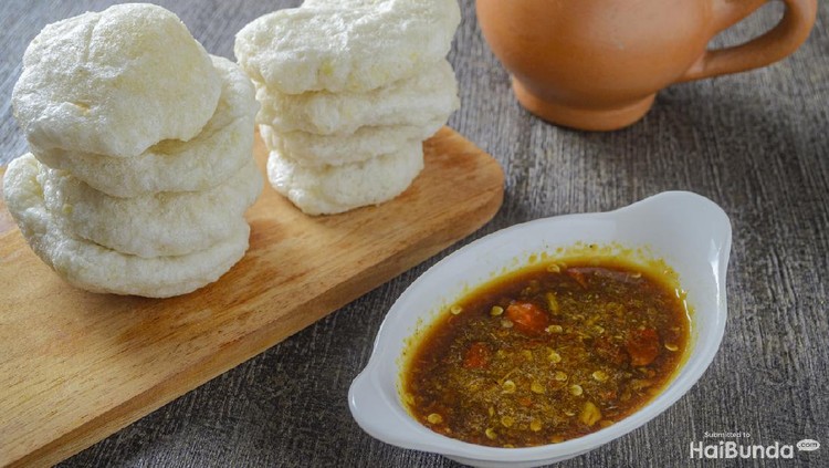 Cireng rujak, gorengan enak murah meriah untuk menu takjil saat puasa.