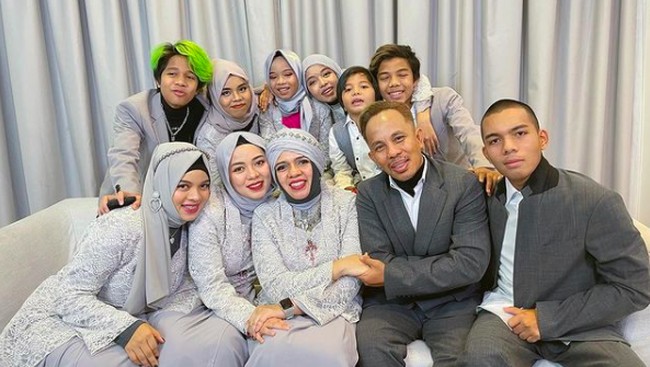 Gen Halilintar Masuk Nominasi Kids' Choice Awards 2023 Gen Halilintar masuk nominasi Kids' Choice Awards 2023. Mereka akan bersaing dengan kreator Asia lainnya, seperti Niana Guerrero (Filipina).