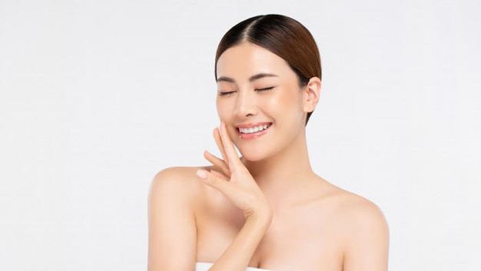 Ingin Awet Muda? Pastikan 5 Kandungan Ini Ada pada Produk Skincare Kamu