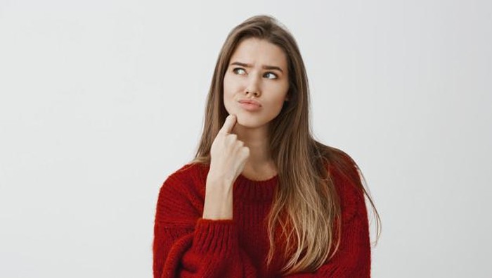 Cewek Sering Bilang Terserah? Ini Tips Menjawabnya