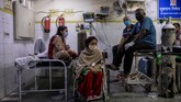 FOTO: Kewalahan RS India Tangani Ledakan Pasien Covid India menghadapi lonjakan kasus Covid-19 hingga membuat rumah sakit kewalahan menampung pasien.