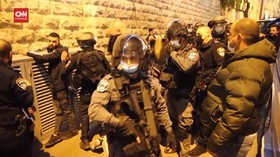 VIDEO: Polisi Israel Matikan Pengeras Suara Masjid Al Aqsa