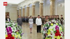 VIDEO: Kim Jong-un Ziarah ke Makam Kakeknya, Pendiri Korut