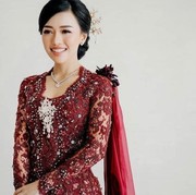 6 Warna Kebaya yang Bikin Kulit Kelihatan Glowing