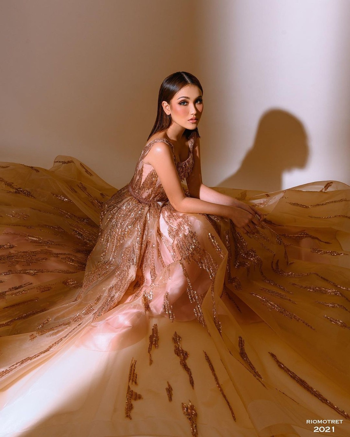 Ayu Ting Ting adalah salah satu artis yang banjir endorse an sampai raih belasan juta&period; Yuk kita lihat potret Ayu Ting Ting&excl;