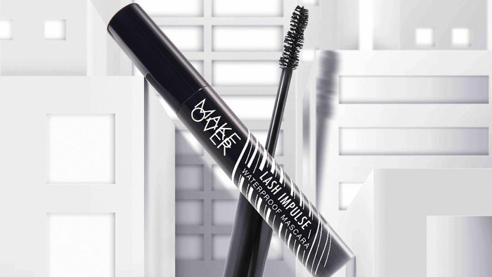Bulu Mata 10x Lebih Tebal dengan Make Over Lash Impulse Waterproof Mascara