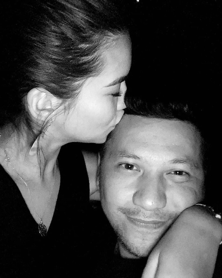 Gading Marten dan Karen Nijsen Jalinan cinta Gading Marten dan Karen Nijsen diisukan kandas ditengah jalan. Berikut inilah kebersamaan Gading dan Karen!