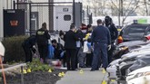 FOTO: Melacak Jejak Penembakan Massal di FedEx AS FBI dan kepolisian AS tengah menyelidiki aksi penembakan massal di kantor FedEx AS yang dilakukan oleh seorang pria kulit putih berusia 19 tahun.