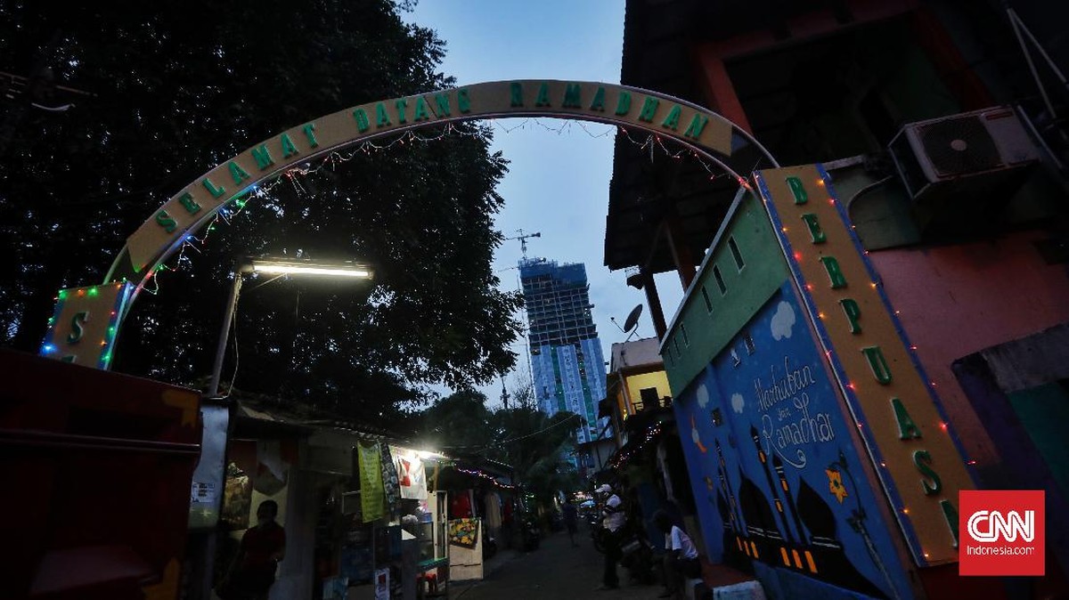 FOTO: Kampung Ramadan di Tengah Pencakar Langit Jakarta