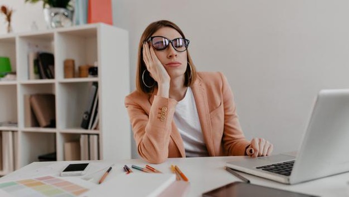 Mudah Ngantuk Saat Berpuasa? Atasi dengan Cara Ini!