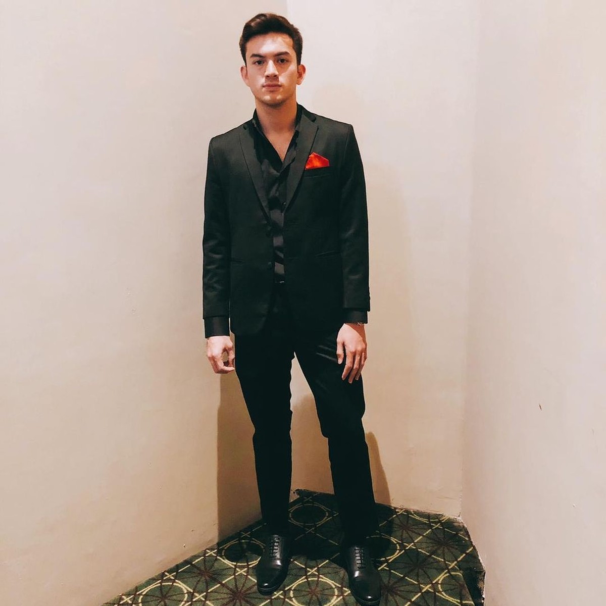 Banyak kebiasaan yang berubah saat berpuasa di tengah pandemi Covid-19 ini&period; Yuk kita tengok gaya Rizky Nazar saat menjalankan puasa&excl;