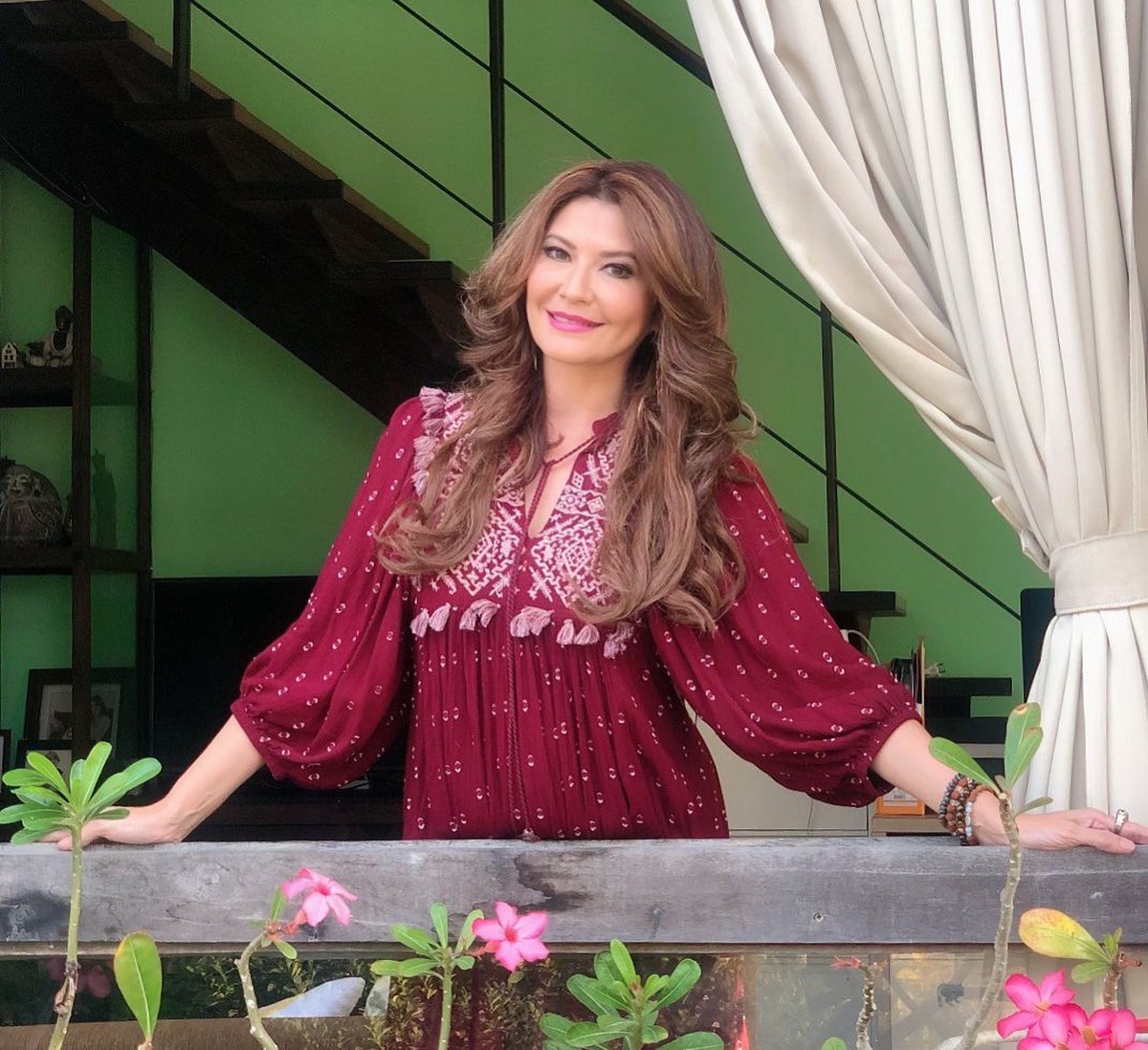 Tamara Bleszynki sedang curi perhatian karena geram membalas komentar netizen&period; Berikut ini tampilan Tamara Bleszynki&excl;