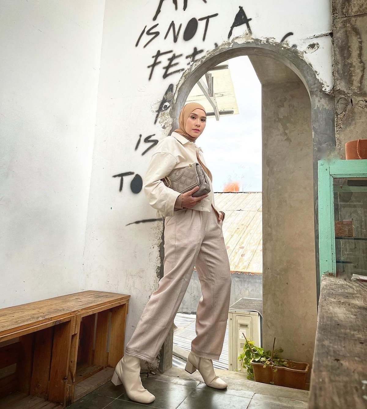 Jalani puasa&comma; Zaskia Adya Mecca curhat berat badan nambah 1kg&period; Yuk kita lihat penampilannya&excl;