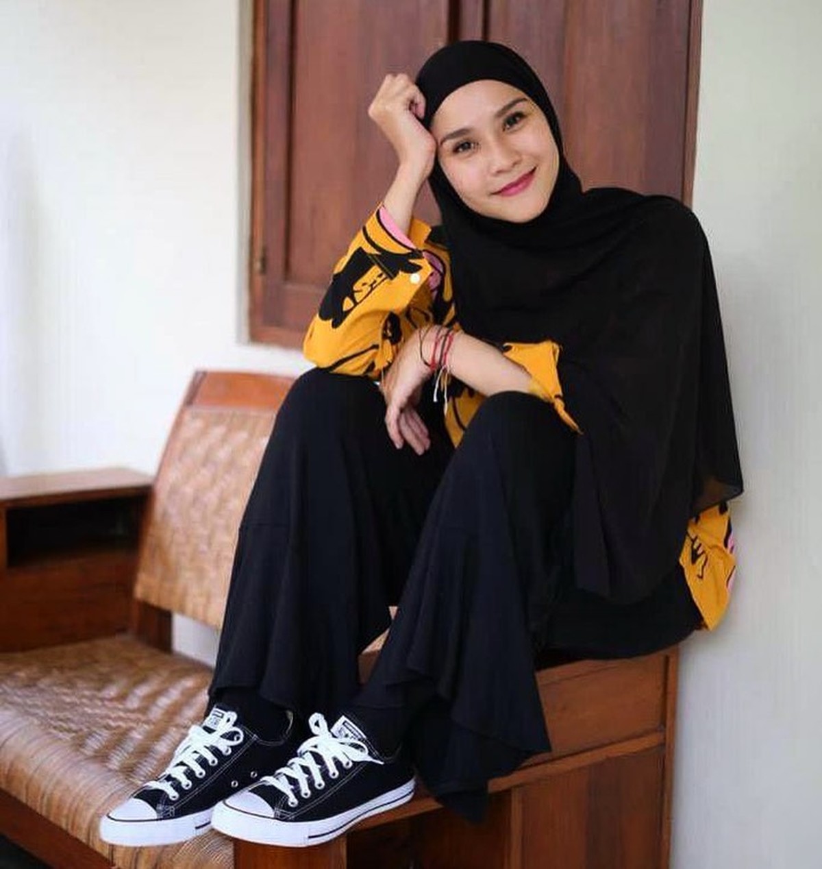 Jalani puasa&comma; Zaskia Adya Mecca curhat berat badan nambah 1kg&period; Yuk kita lihat penampilannya&excl;