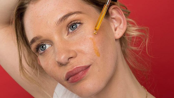 Alpha Arbutin: Rahasia Pencerah Kulit yang Belum Banyak Orang Tahu