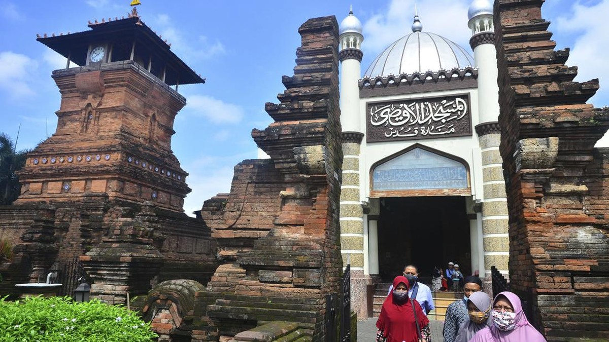 FOTO: 8 Pesona Masjid Bersejarah di Nusantara