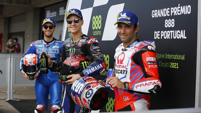 FOTO: Aksi Quartararo Rebut Pole MotoGP Portugal