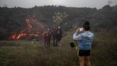 FOTO: Ironi Bahaya dan Pesona Lahar Gunung Api Guatemala Erupsi Gunung Pacaya di San Vicente, Guatemala, terus memuntahkan aliran lahar.