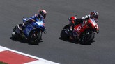 FOTO: Beda Nasib Rossi dan Quartararo di MotoGP Portugal Dua pembalap bertukar posisi di MotoGP 2021, Valentino Rossi dan Fabio Quartararo, meraih hasil berbeda pada balapan MotoGP Portugal 2021.