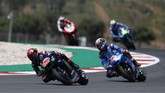 FOTO: Beda Nasib Rossi dan Quartararo di MotoGP Portugal Dua pembalap bertukar posisi di MotoGP 2021, Valentino Rossi dan Fabio Quartararo, meraih hasil berbeda pada balapan MotoGP Portugal 2021.