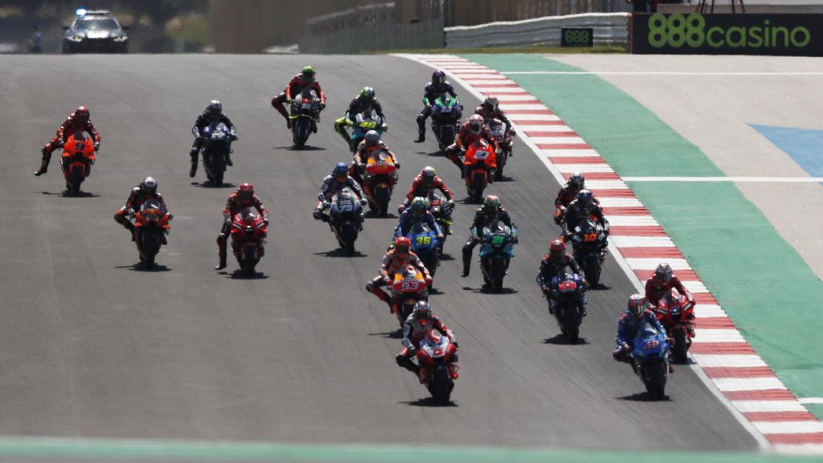 FOTO: Beda Nasib Rossi dan Quartararo di MotoGP Portugal