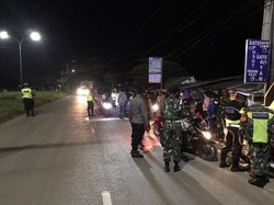 Patroli Skala Besar di NTB, TNI-Polri Amankan 55 Motor hingga Sajam