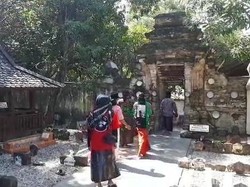 Makam Sunan Bonang Ramai Peziarah Ngalap Berkah Ramadhan