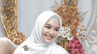 img-title Bangun Masjid, Ini Sebenarnya Agama Pilihan Amanda Manopo