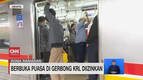VIDEO: Berbuka Puasa di Gerbong KRL Diizinkan
