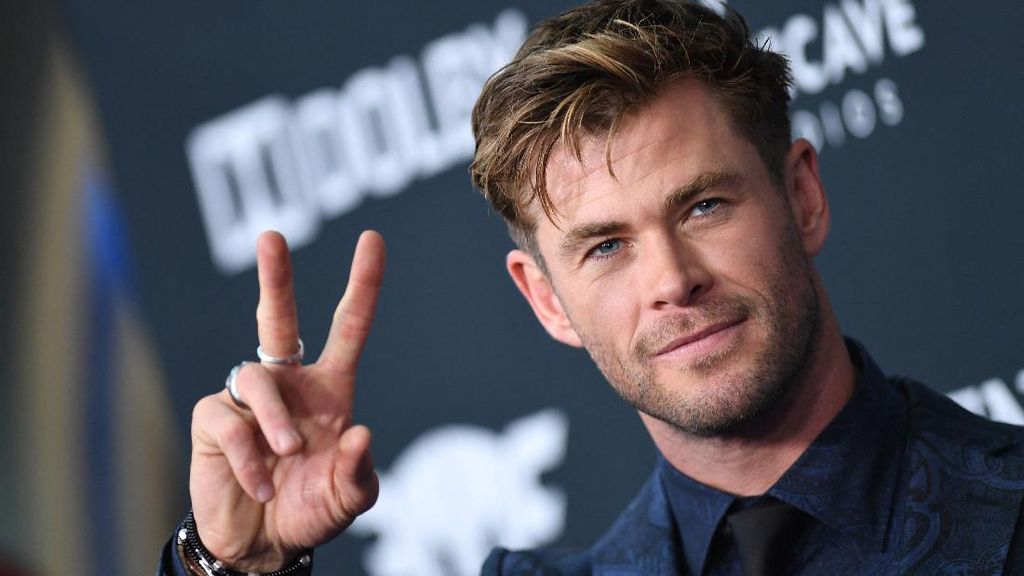 Chris Hemsworth Akui Suap Putrinya untuk Syuting Avengers: Doomsday