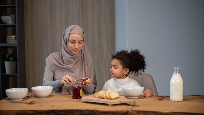 Patut Dicontoh, Ini 5 Panduan Mudah Agar Anak Kuat Puasa Ramadan