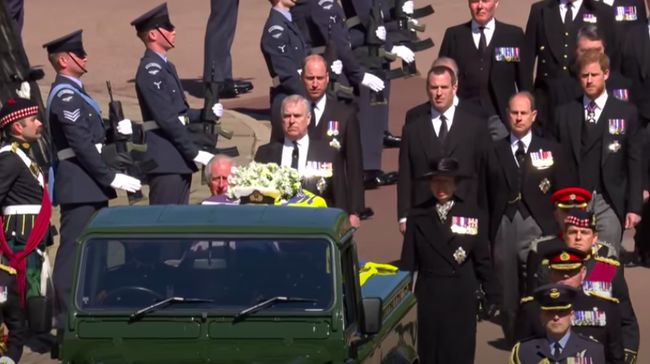 Curi Perhatian, Pria Tampan Di Sebelah Pangeran William di Pemakaman Pangeran Philip