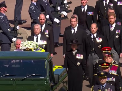 Curi Perhatian, Pria Tampan di Samping Pangeran William Saat Pemakaman Pangeran Philip
