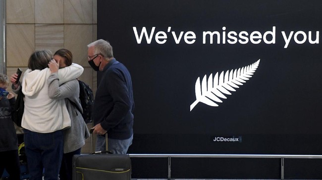 Pemerintah New South Wales, Australia, mengunci atau lockdown sejumlah wilayah di Kota Sydney untuk menekan lonjakan corona varian Delta.