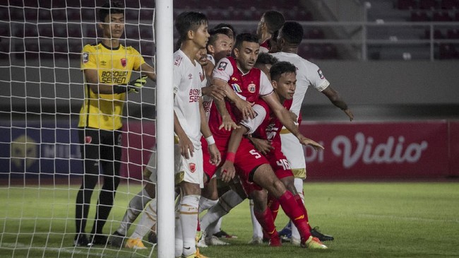 Pertemuan Persija Jakarta vs Persib Bandung di final Piala Menpora 2021 jadi akhir yang sempurna untuk turnamen pramusim ini.