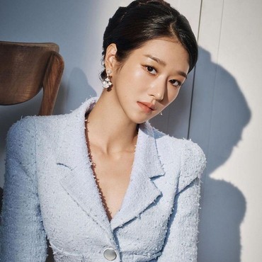 Sorot Mata Dingin Seo Ye Ji di Poster Drama Korea 'Eve'