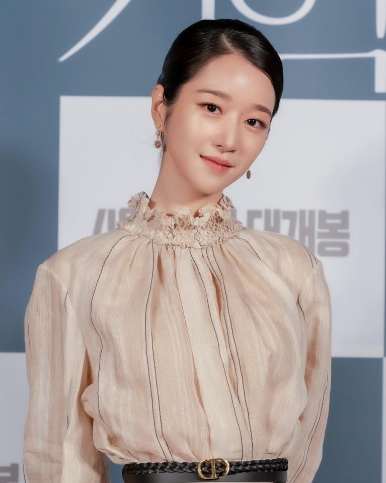 Seo Ye Ji Setelah skandal kontroversinya terbongkar, karir Seo Ye Ji terancam hancur. Yuk kita lihat potret cantik Seo Ye Ji!