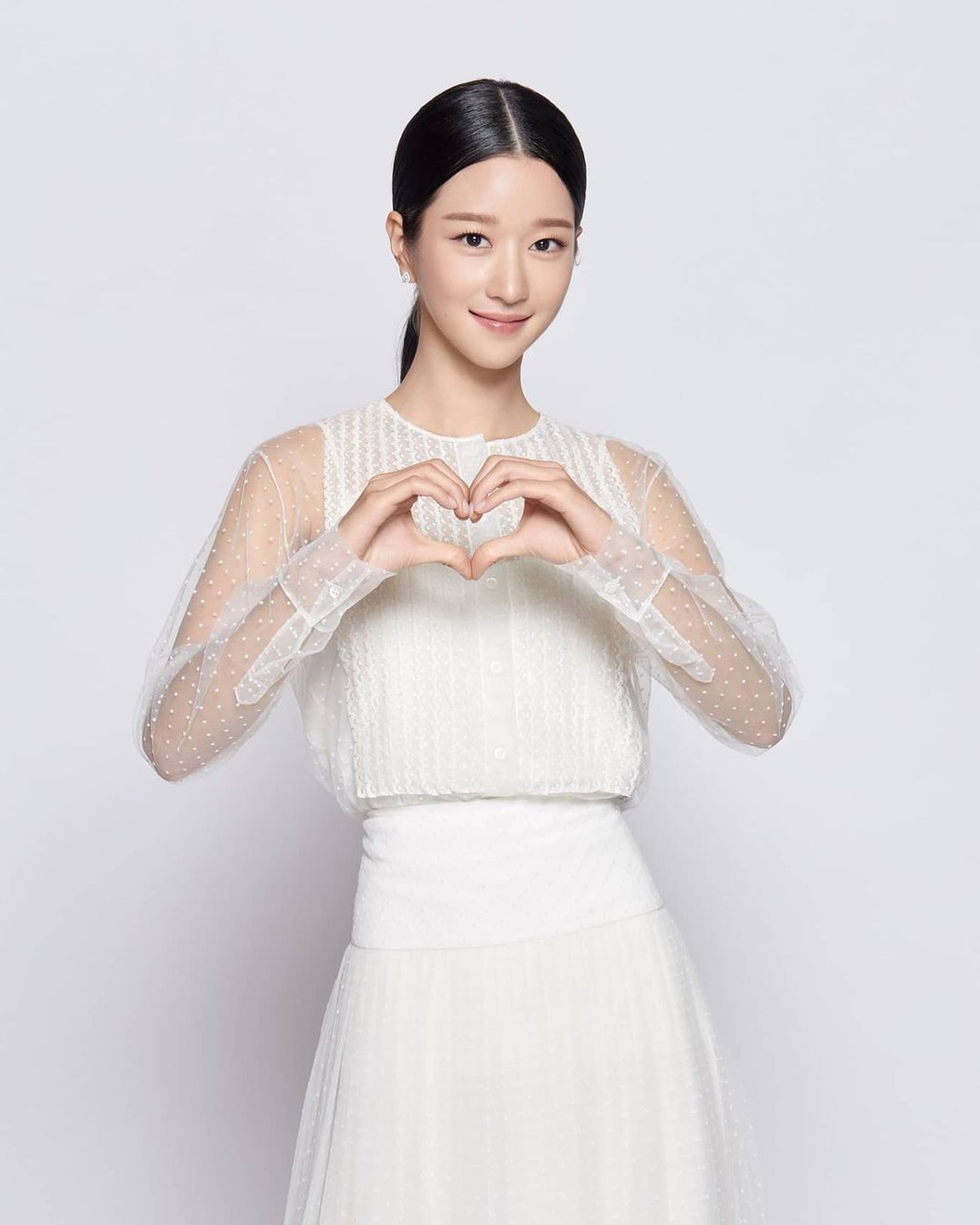 Setelah skandal kontroversinya terbongkar&comma; karir Seo Ye Ji terancam hancur&period; Yuk kita lihat potret cantik Seo Ye Ji&excl;