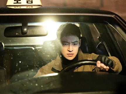 3 Sisi Gelap Aktor Tampan Lee Je Hoon di Drama Korea Taxi Driver