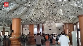 VIDEO: Masjid Di Bojonegoro Ini Berkilau Bak Berlian