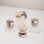 Ultima II Wonderwear Cream Make Up, Foundation Long-lasting dengan Kandungan Skincare