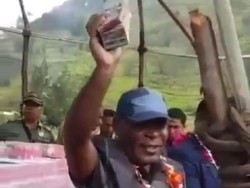 Keluarga Ikhlaskan Wafatnya Eks Bupati Yahukimo, Tolak Jenazah Diautopsi