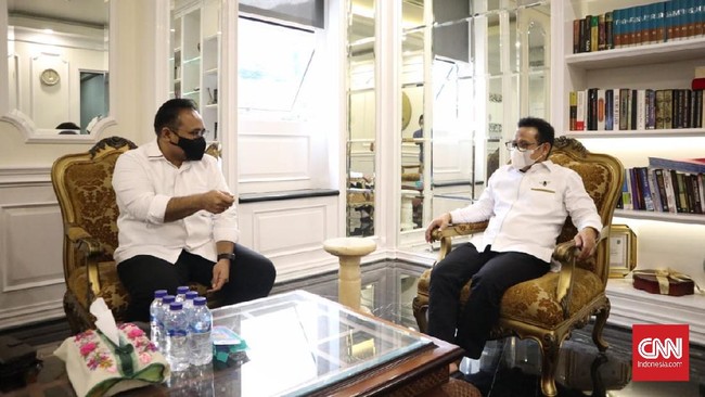 Cak Imin Respons Canda Menteri Agama Yaqut 'Pilih Amin Bidah' Cak Imin menganggap candaan Menteri Agama Yaqut Cholil Qoumas soal memilih 'Amin berarti bidah' tak ada subtansinya.