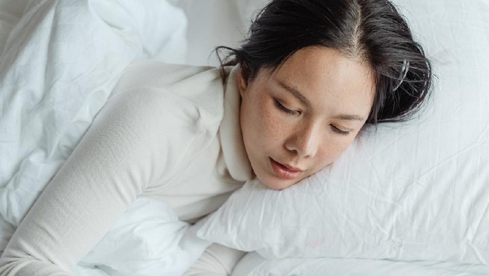 5 Kelebihan Ini Jadi Alasan Pentingnya Memberi Kabar pada Pasangan